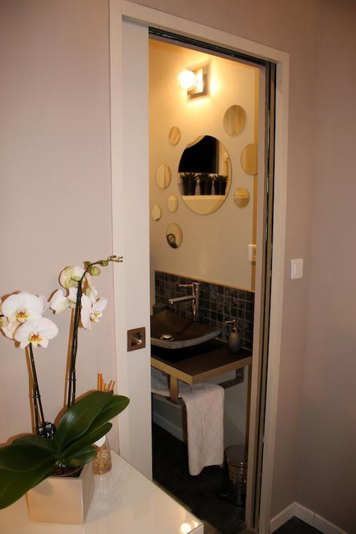 A La Fleur D Oranger - Lille La Madeleine Bed and Breakfast La Madeleine  Δωμάτιο φωτογραφία